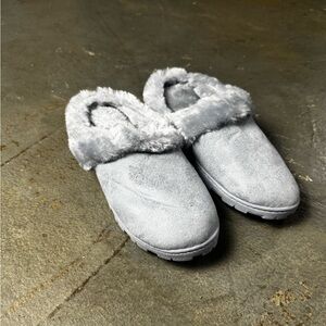 Cozy Gray Fur-Lined Women's Slippers